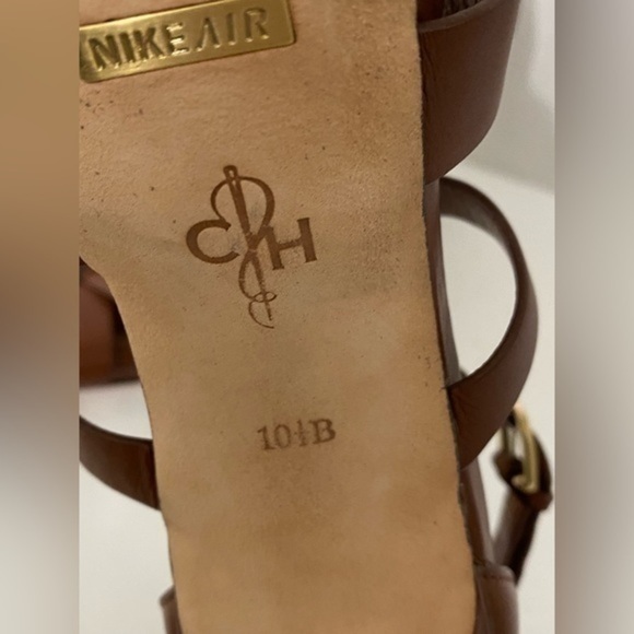 Cole Haan Marine Air Sandal 10 1/2 B
Brown Leather Pumps Shoes
High Heels - Picture 7 of 7